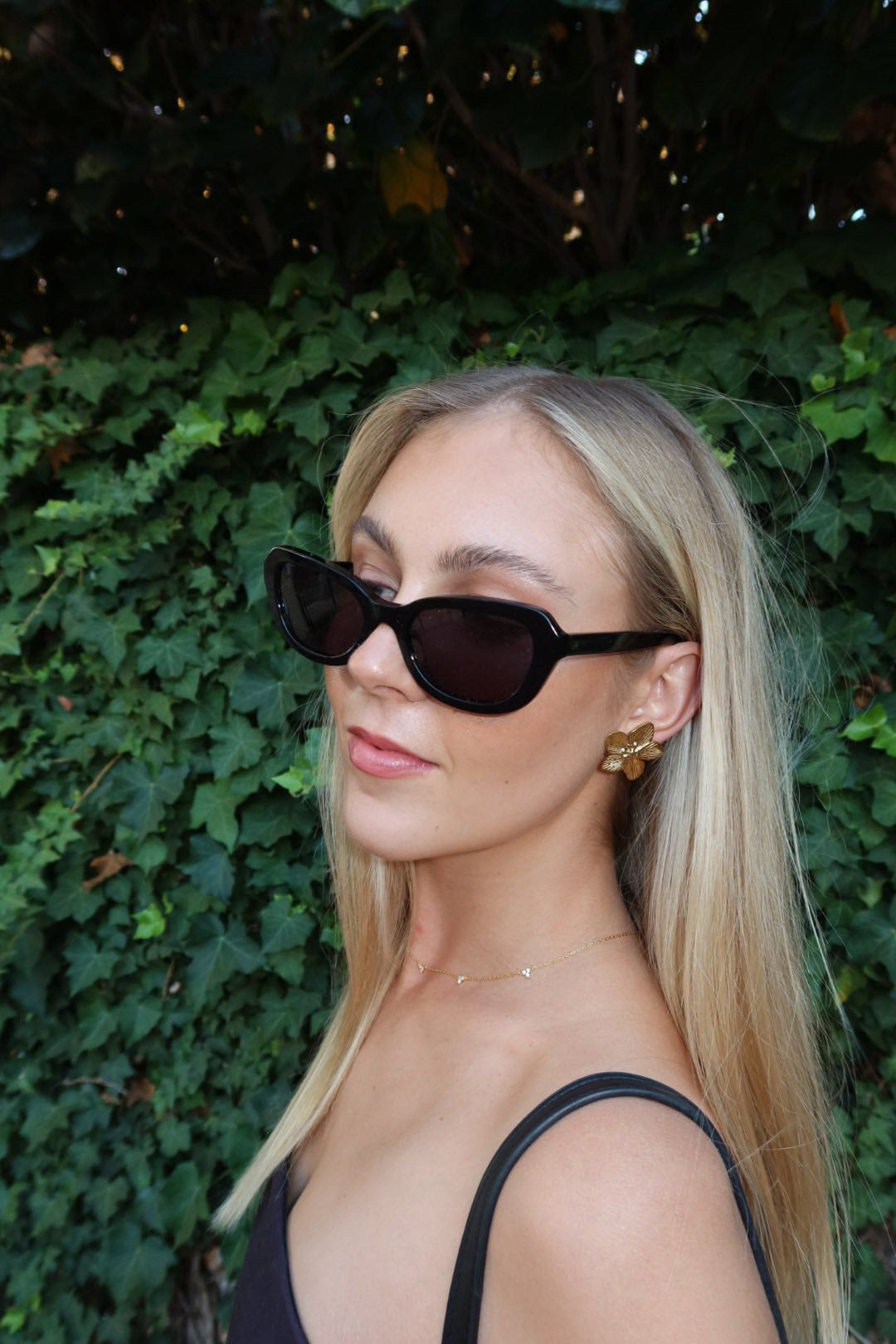 Flora Stud